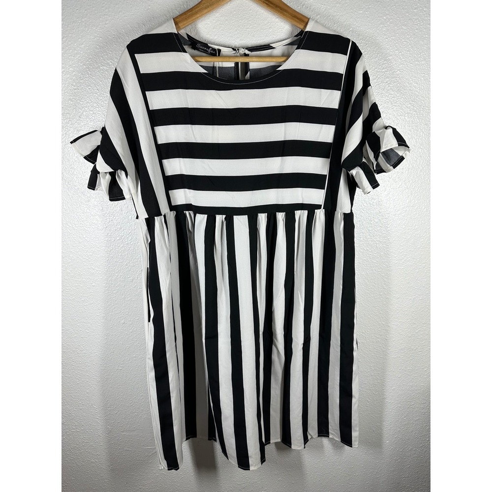 Sucrefas Dress‎ Womens M Black White Striped Babydoll Ruffle Sleeve Mini Dress